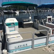 11 seat pontoon boat for rent